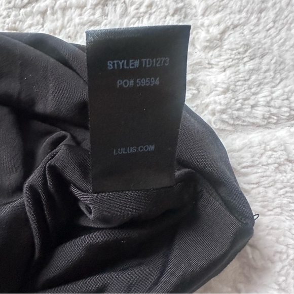 Lulu's | Loops-y Daisy Black Top | Size Small - Picture 6 of 8